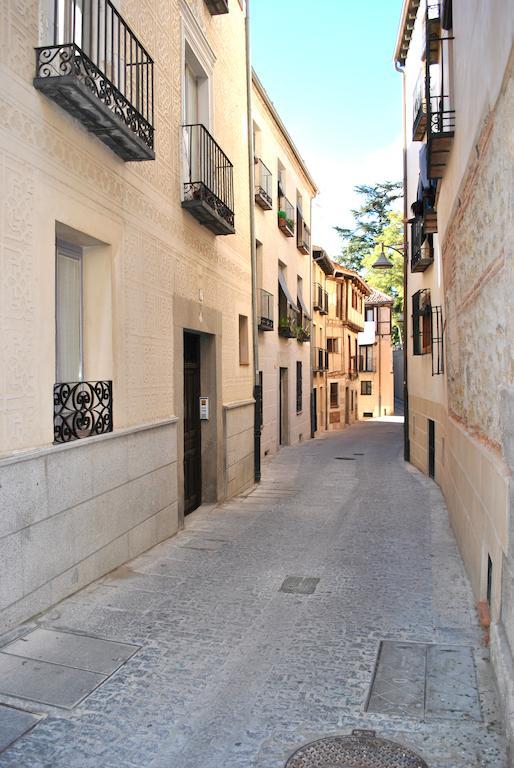 Hospedaje La Juderia Segovia Bagian luar foto
